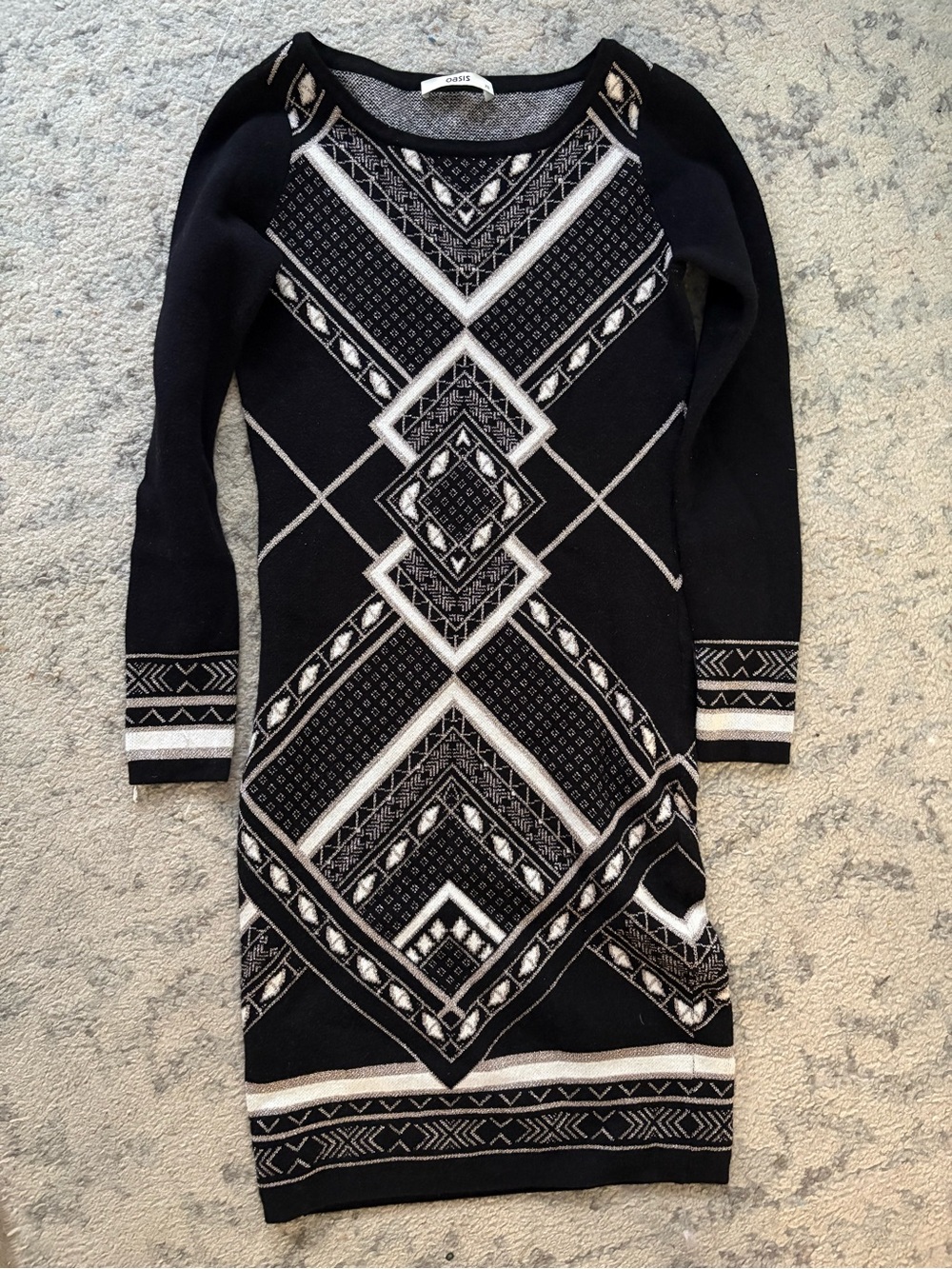 Oasis Black & Cream Geometric Knit Long-Sleeve Dress